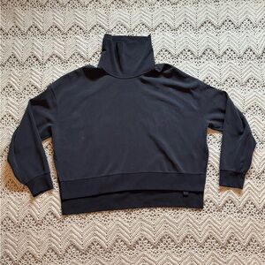 Lululemon Softstreme Turtleneck Pullover Women’s Size 14 Oversized Casual Comfor